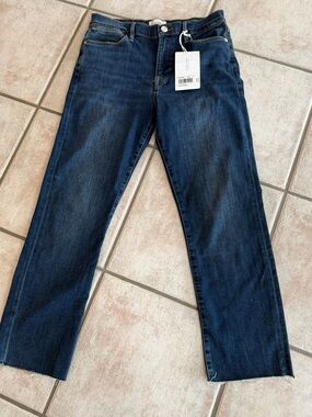 New Frame  Size 30 Le Hight Straight jeans